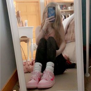 Meet your Posher, Cara